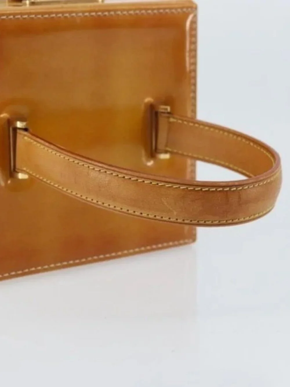 LOUIS VUITTON Monogram Vernis Bleecker Cosmetic Pouch Beige M91002 Auth 173131 - Picture 7 of 15